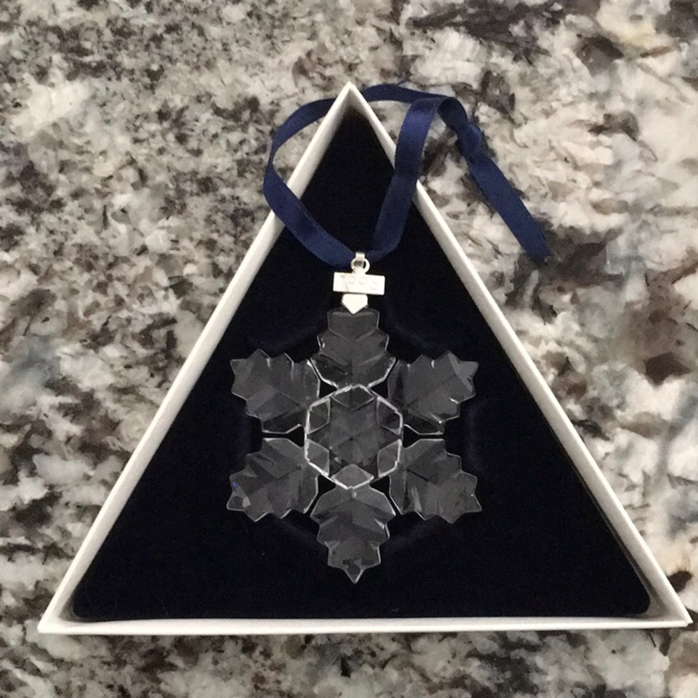 Swarovski 1996 Christmas ornament…RETIRED